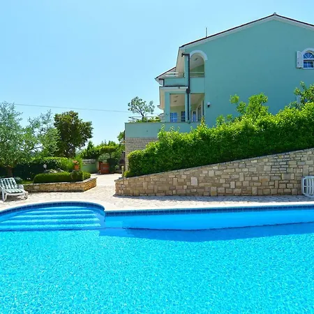 Pool 624 * Pula