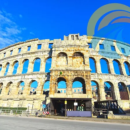 Lägenhet Pool 624 Pula