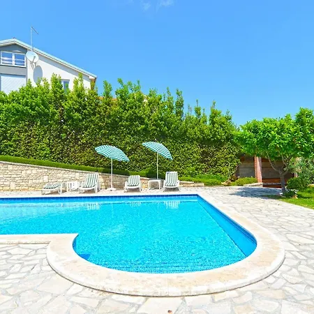 Apartmán Pool 624 *