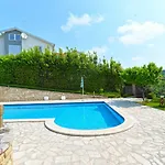Pool 624